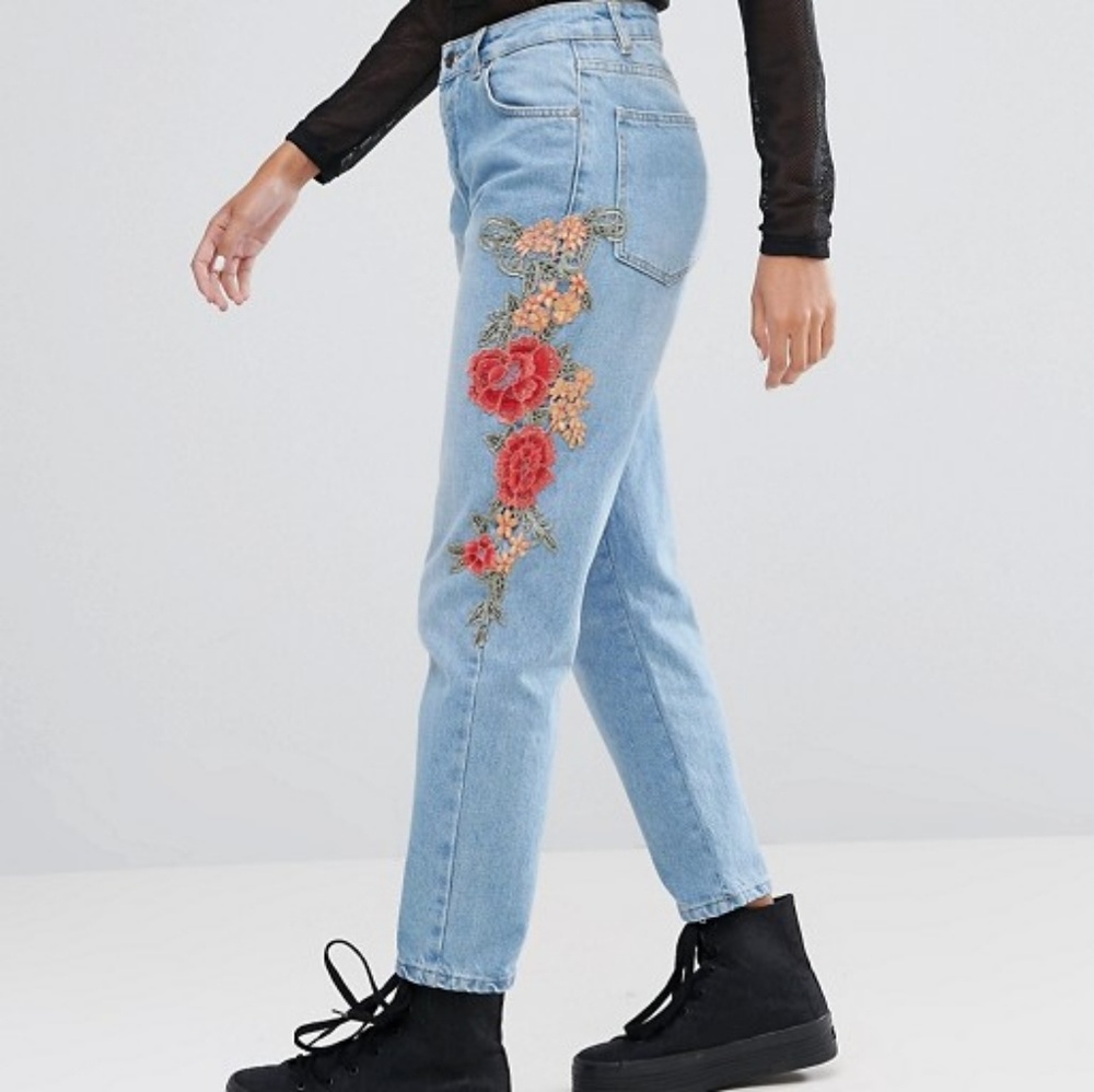 Kubban Floral Embroidered Side Mom Jeans
